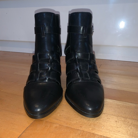 [7]👢NWOT - F21 buckled cutout booties - Picture 2 of 13